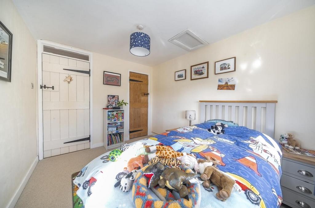 Bed3.jpg