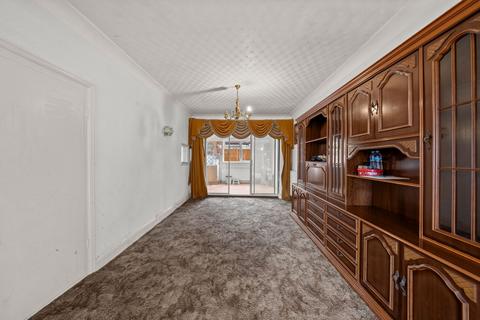 3 bedroom semi-detached house for sale, Park Avenue North, London, NW10