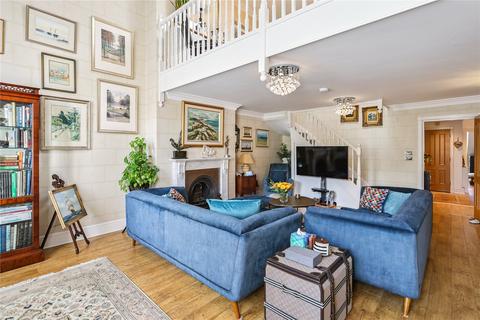 3 bedroom flat for sale, Ellesmere Place, Walton-On-Thames, KT12