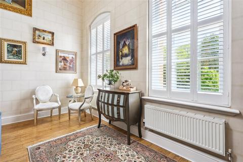 3 bedroom flat for sale, Ellesmere Place, Walton-On-Thames, KT12