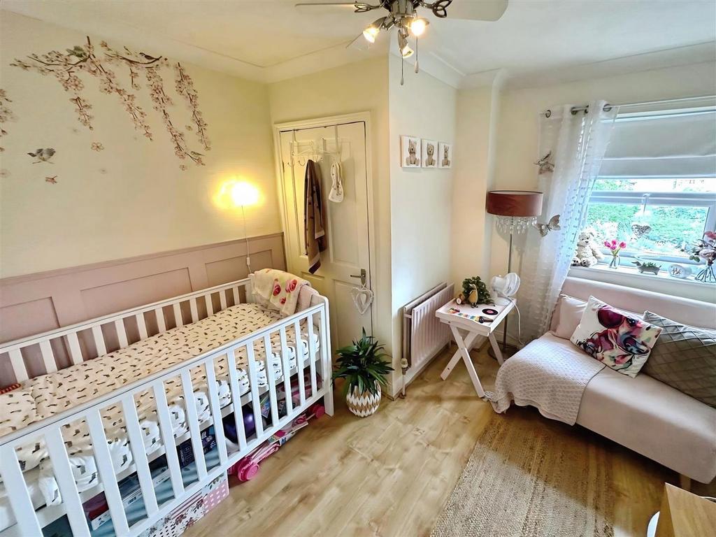B8074ed3-Bedroom 204.jpg