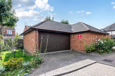 2 bedroom terraced house for sale, Haig Gardens, Gravesend, Kent, DA12