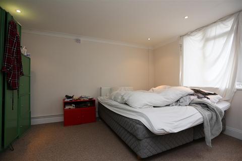 1 bedroom flat to rent, East Street, Brighton