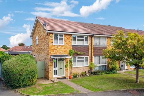 3 bedroom end of terrace house for sale, Glaisyer Way, Iver, Buckinghamshire, SL0