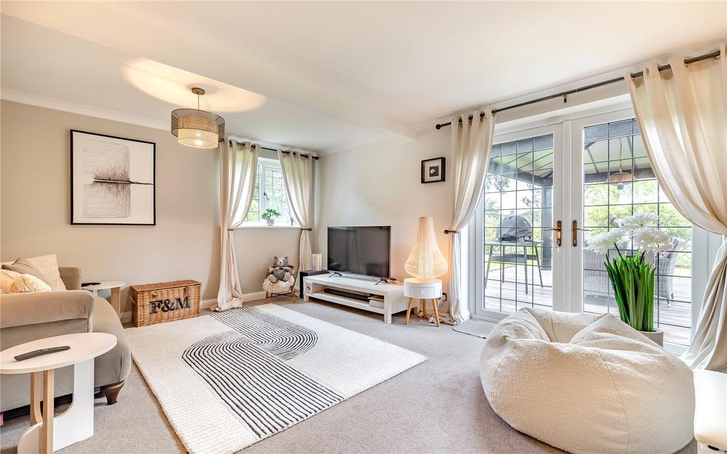 Snug/Playroom