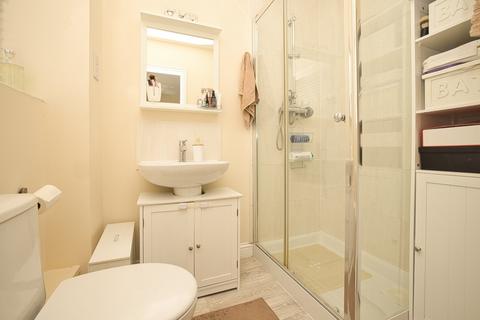 2 Crossway, Broadstairs, CT10 1FD