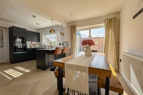 5 Carless Close, Hereford, HR1 1NS