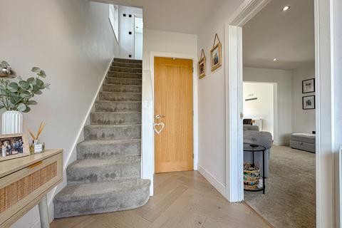 5 Carless Close, Hereford, HR1 1NS