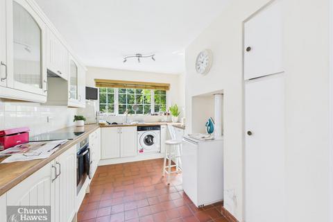 Pingles Beacon Hill, Wickham Bishops, Witham, CM8 3EA