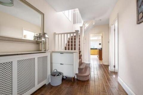 undefined, Southbourne Crescent Hendon London NW4 2JY