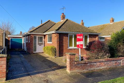 3 bedroom detached bungalow for sale, Gresham Close, Gorleston