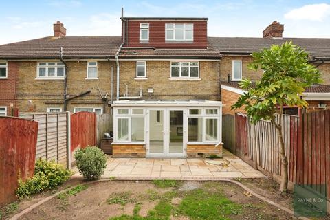 4 bedroom terraced house for sale, Neville Road, Ilford, IG6