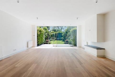 4 bedroom terraced house to rent, Elsworthy Road, Primrose Hill, London, NW3