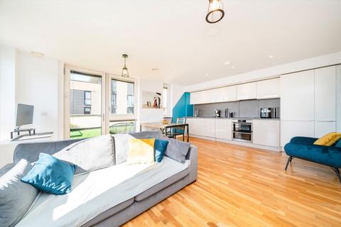 2 bedroom flat for sale, Ealing Road, Brentford TW8