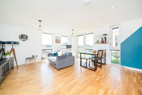 2 bedroom flat for sale, Ealing Road, Brentford TW8