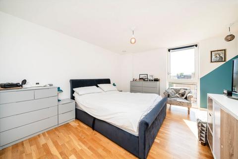 2 bedroom flat for sale, Ealing Road, Brentford TW8