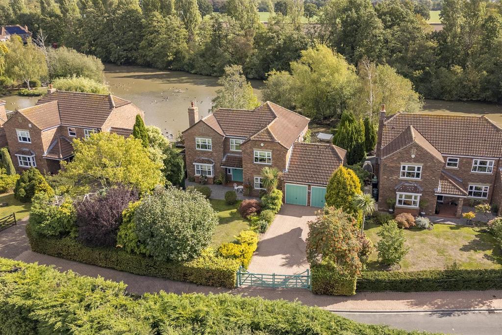 Lakeside Externals 18.jpg