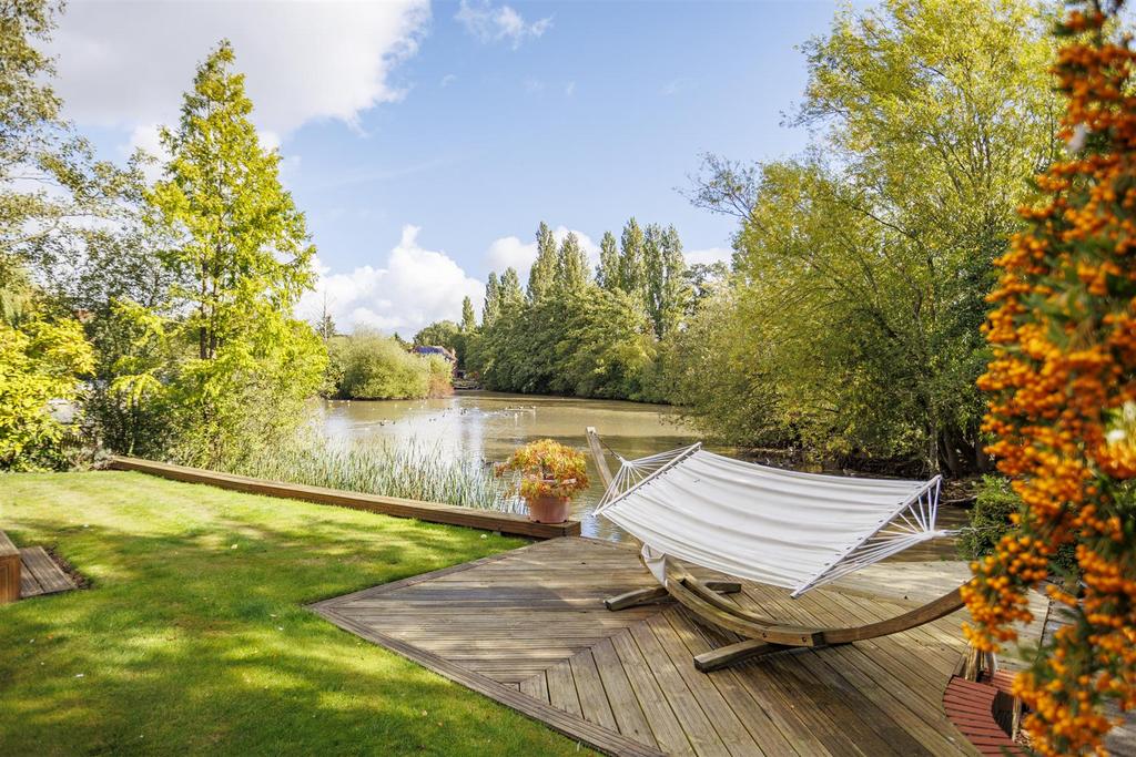 Lakeside Externals 8.jpg