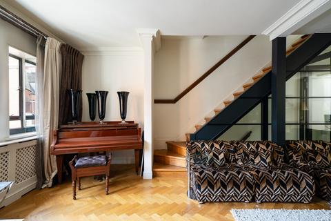 2 bedroom apartment for sale, Balfour Mews, London, W1K 2