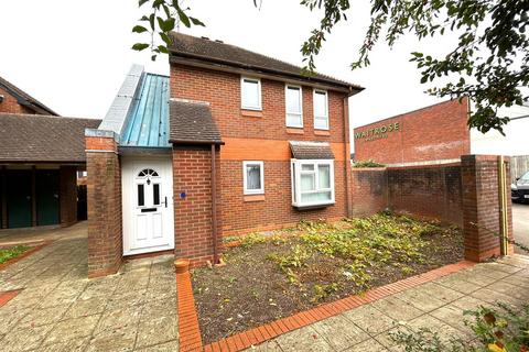 6, Courtlands Bewdley Street, Evesham, WR11 4AD