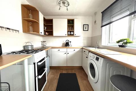 6, Courtlands Bewdley Street, Evesham, WR11 4AD