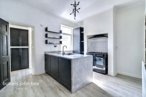 3 bedroom end of terrace house for sale, Ruxley Road, Stoke-On-Trent, ST2 9BN