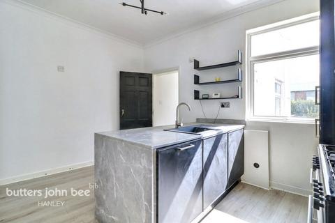 3 bedroom end of terrace house for sale, Ruxley Road, Stoke-On-Trent, ST2 9BN