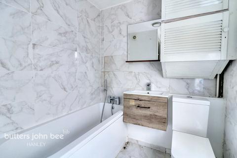 3 bedroom end of terrace house for sale, Ruxley Road, Stoke-On-Trent, ST2 9BN