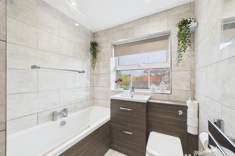 3 bedroom semi-detached house for sale, Kingsland Road, Aylesbury