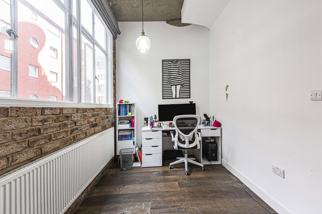 Bedroom/Study