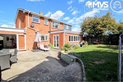 4 bedroom detached house for sale, Fleetwood Avenue, Holland-on-Sea