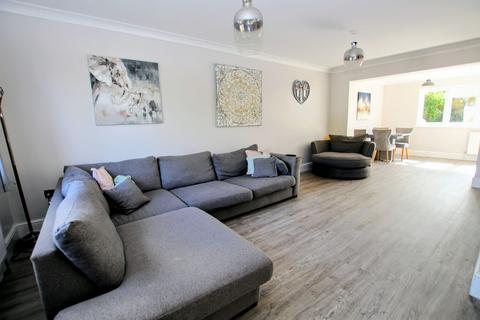 4 bedroom detached house for sale, Fleetwood Avenue, Holland-on-Sea