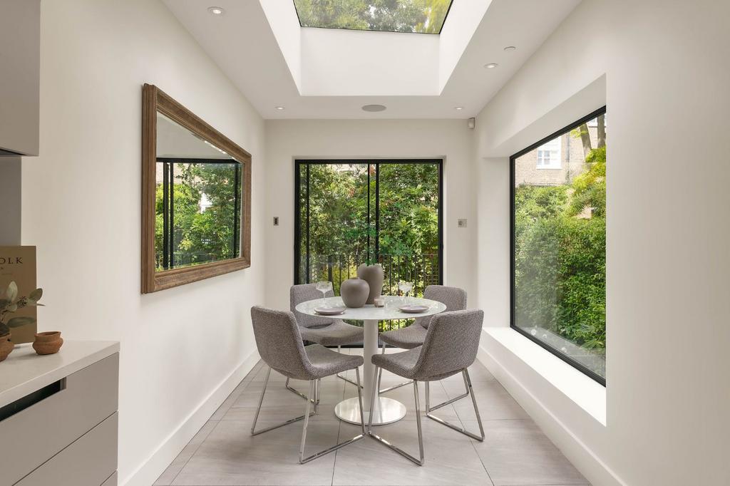 Breakfast Room