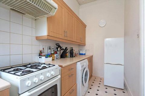 2 bedroom apartment for sale, St Johns Way, Archway, London, N19