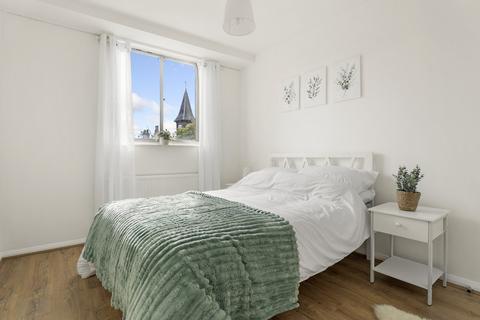 1 bedroom apartment for sale, Upper Richmond Road, London, SW15