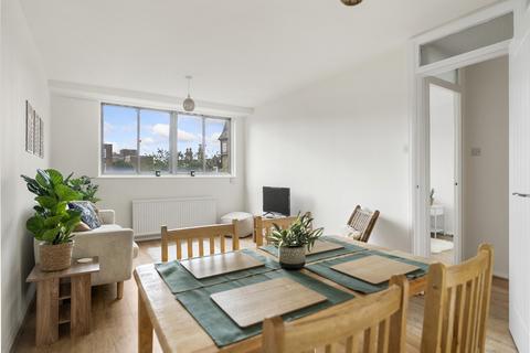 1 bedroom apartment for sale, Upper Richmond Road, London, SW15