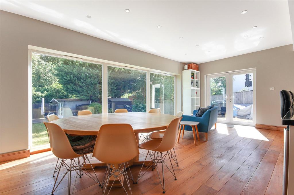 Breakfast/Dining Rm
