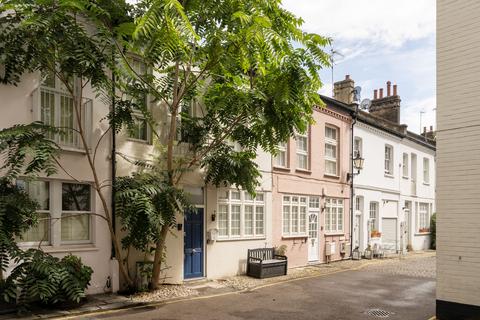 undefined, Ovington Mews, Knightsbridge SW3