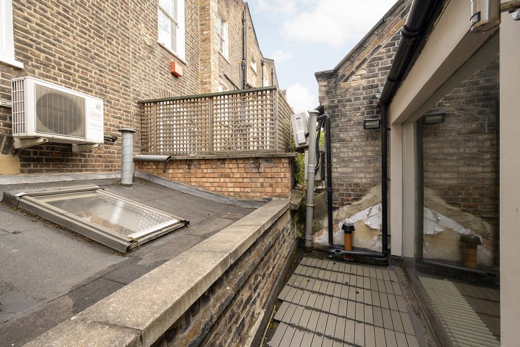 The Private Realtor-18 Ovington Mews-18 Lo