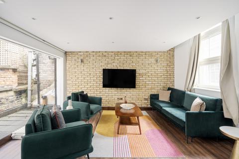 undefined, Ovington Mews, Knightsbridge SW3