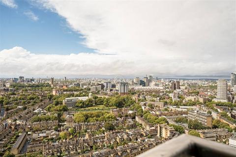 3 bedroom flat for sale, St. Gabriel Walk, London SE1