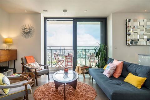 3 bedroom flat for sale, St. Gabriel Walk, London SE1