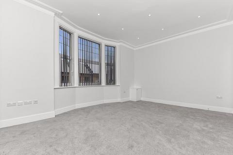 3 bedroom flat to rent, High Road Wembley Middlesex