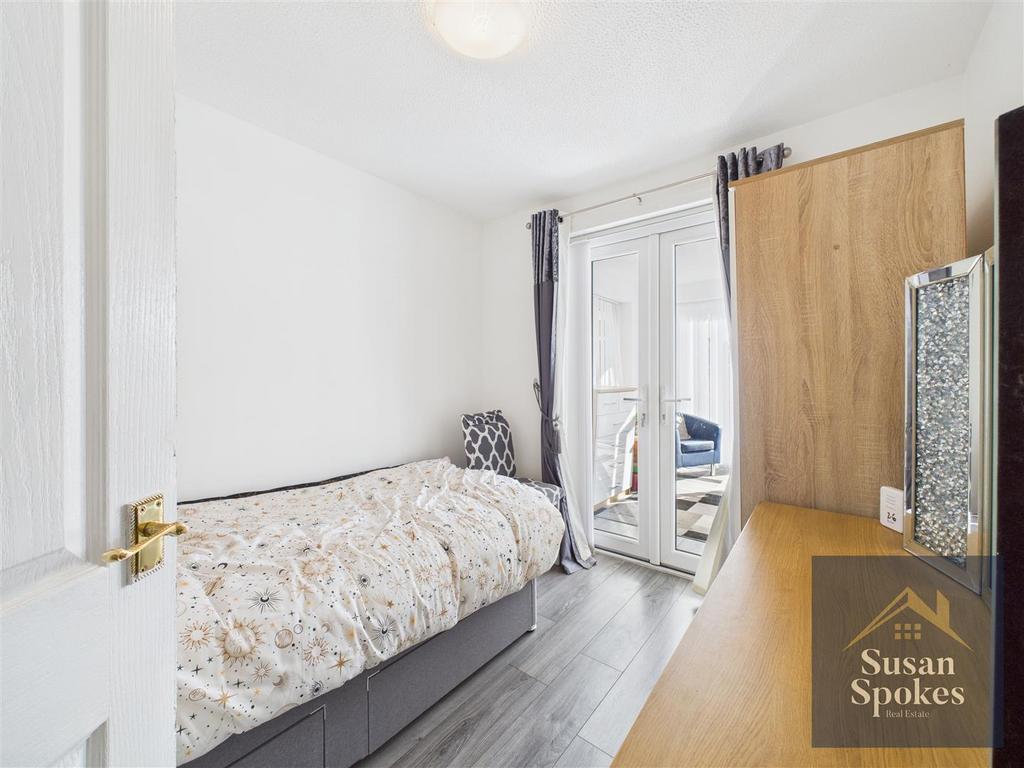 CAM01858 G0-PR0174-STILL015.jpg