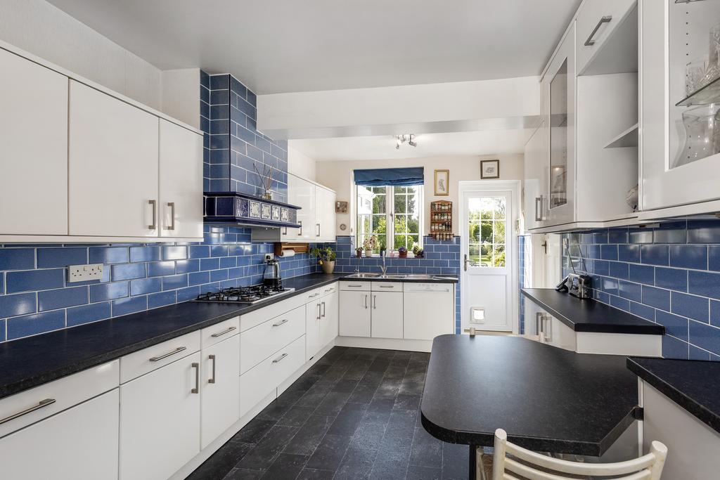 Kitchen/Breakfast Room