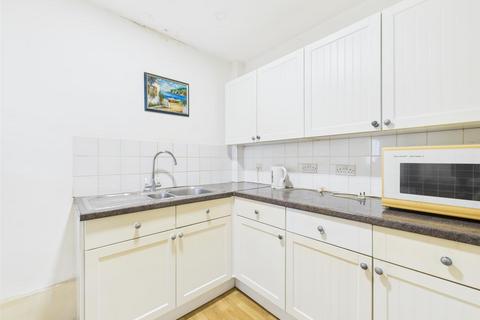 2 bedroom maisonette for sale, Elmtree Court, Ruislip HA4
