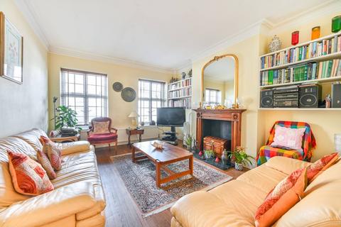 3 bedroom flat for sale, Kensington High Street, High Street Kensington, London, W8