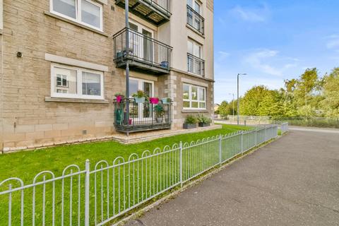 2/2, 4 Denny Crescent, Dumbarton, G82 1JL