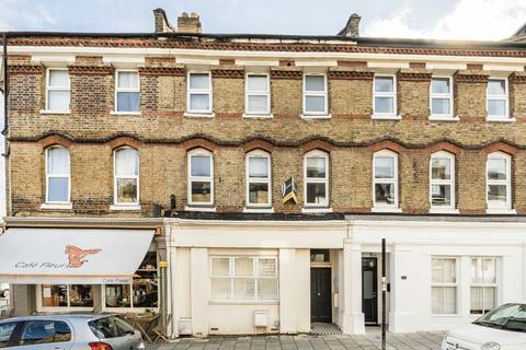 4 bedroom flat for sale, St. Ann's Hill, London SW18