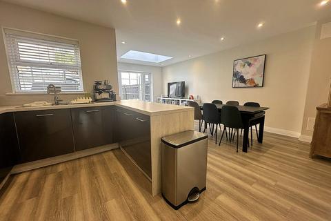 undefined, Potten Close, CAMBERLEY GU15